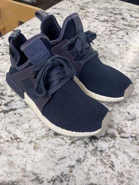 Women Adidas NMD Boost size 7